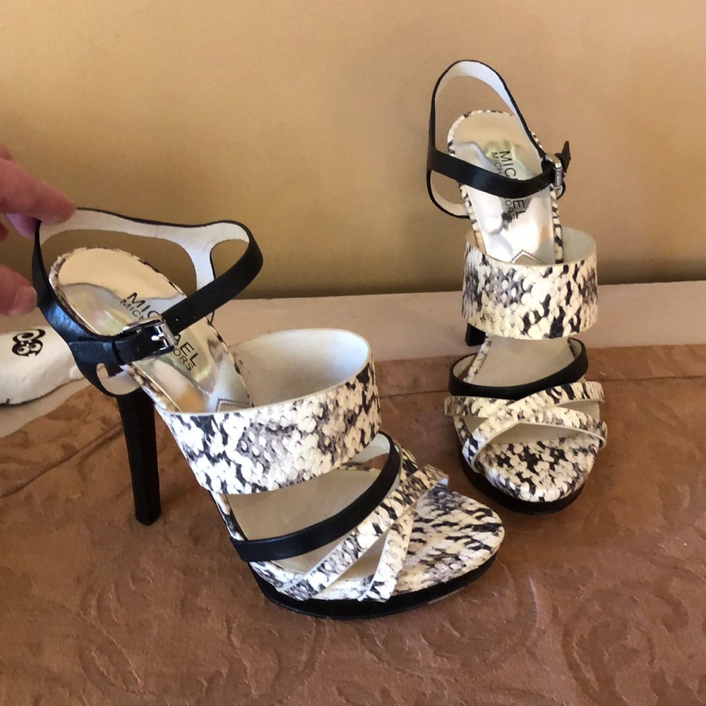 Michael Kors Nash’s platform shoe